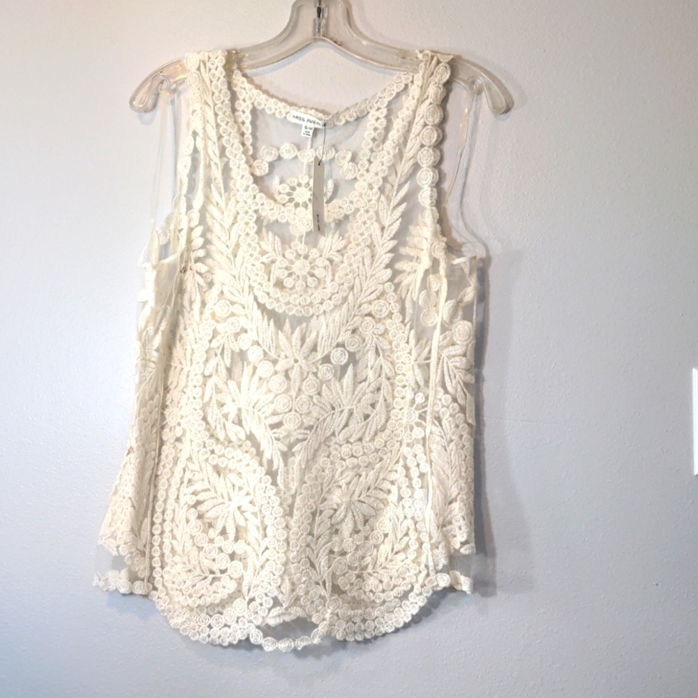 MISS AVENUE Top